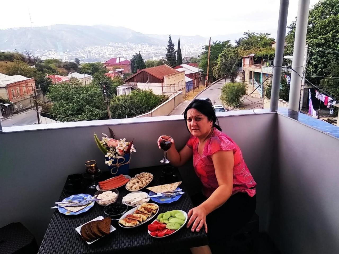 Georgian Hosts Tbilisi Hotel Kültér fotó