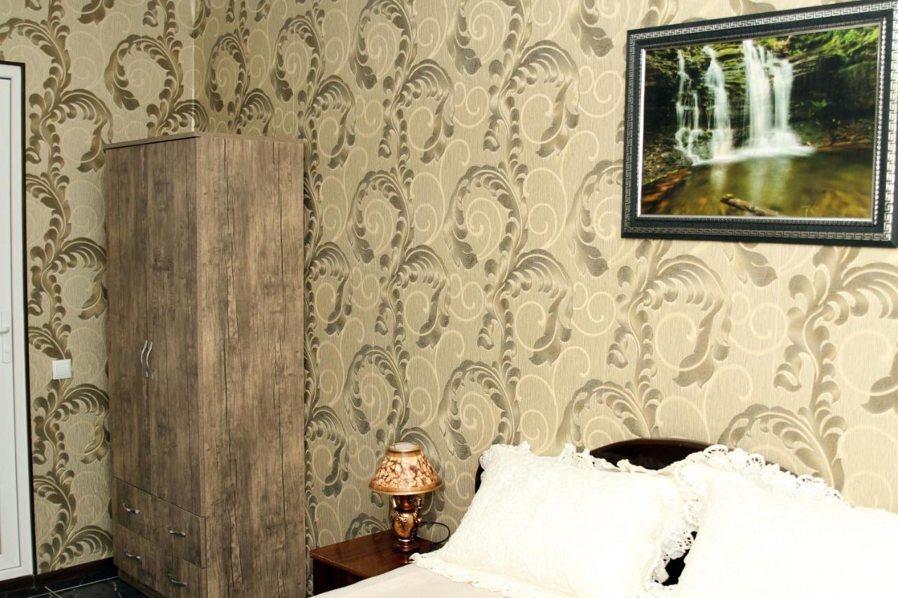 Georgian Hosts Tbilisi Hotel Kültér fotó
