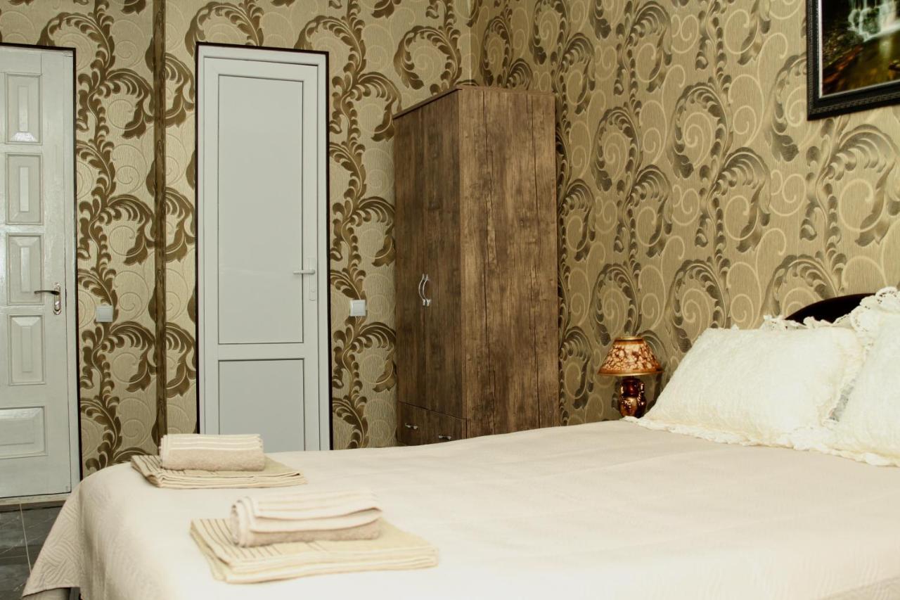 Georgian Hosts Tbilisi Hotel Kültér fotó